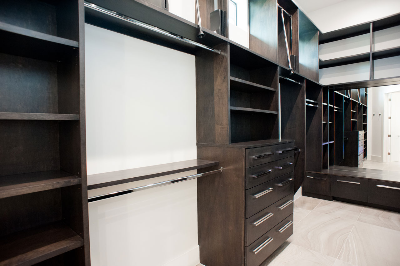 Layering Textures in Transitional Home Decor
